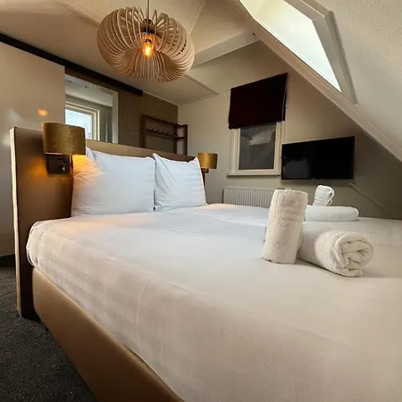 West Aan Zee Hotel 4*