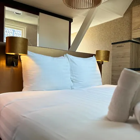 West Aan Zee Hotel 4*