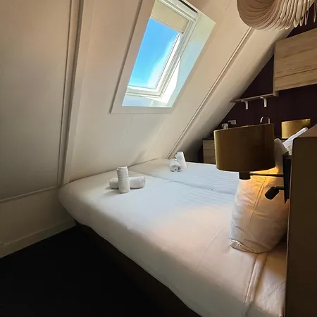 酒店 West Aan Zee 4*